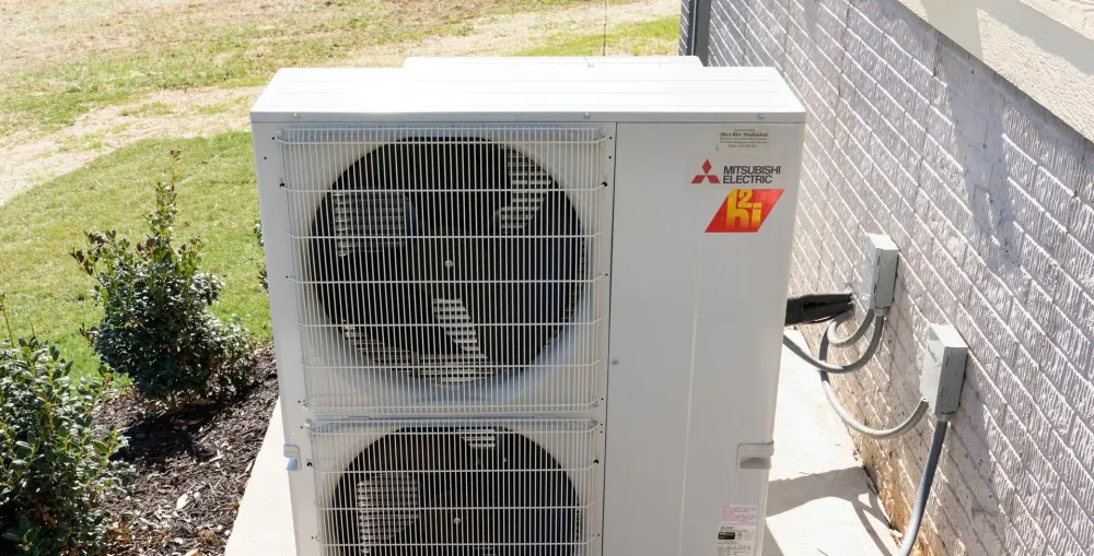 large_switching_to_modern_heat_pump_13_1438e854cc
